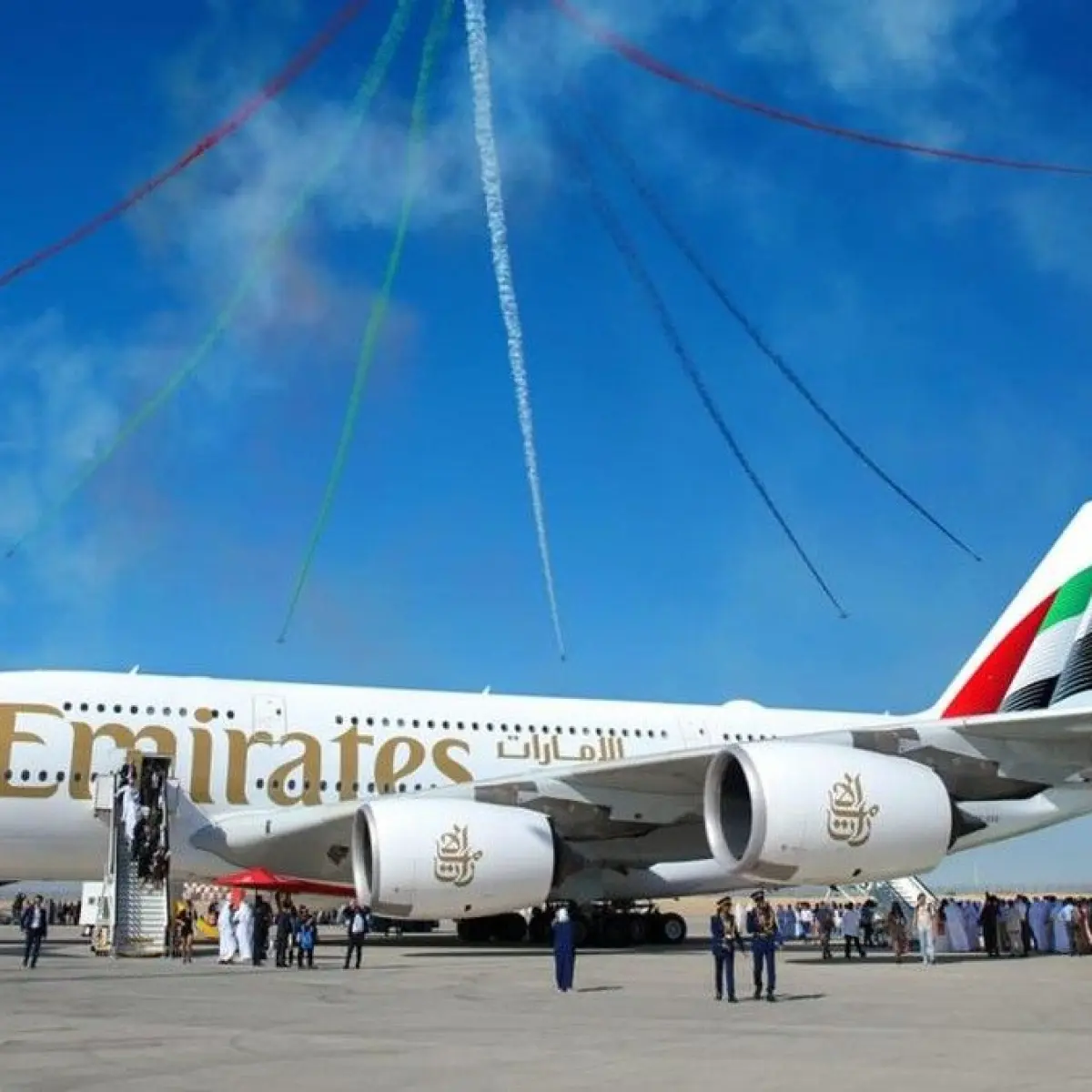 Photo: Lensa Hukum Emirates EK123 Alami Kucuran Air dari Langit-Langit Kabin